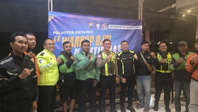 Polresta Sidoarjo dan Komunitas Ojol Sahur On The Road Perkuat Sinergitas untuk Kamtibmas