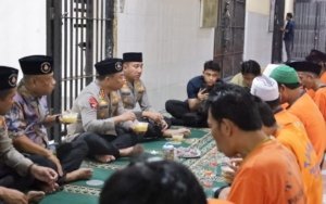 Kapolrestabes Surabaya Buka Puasa Bersama Tahanan, Wujud Kepedulian dan Pembinaan di Bulan Ramadan