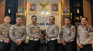 Korlantas Polri Distribusikan ETLE Mobile Handheld di Polda Bali Perkuat Penegakan Hukum Lalin Berbasis Digital
