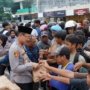 Polres Situbondo Bersama Insan Pers Berbagi Takjil Ratusan Bungkus Habis Dalam 10 Menit