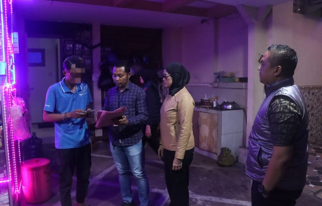 Polresta Sidoarjo Sisir Tempat Hiburan dan Penginapan Cegah Kejahatan Perempuan dan Anak 1 Polresta Sidoarjo Sisir Tempat Hiburan dan Penginapan Cegah Kejahatan Perempuan dan Anak
