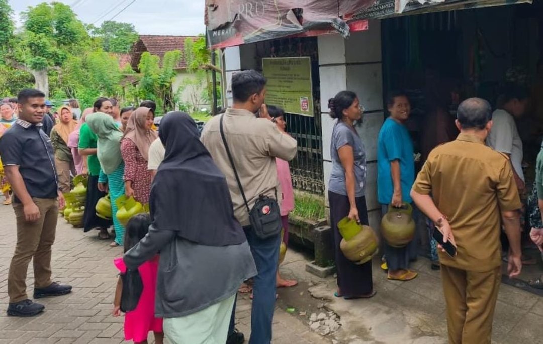 Polres Tulungagung Sidak Pangkalan LPG, Pastikan Ketersediaan Gas Bersubsidi Aman 1 Polres Tulungagung Sidak Pangkalan LPG, Pastikan Ketersediaan Gas Bersubsidi Aman