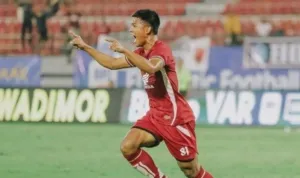 Selebrasi Abdul Rahman usai mencetak gol kemenangan bagi PSM Makassar