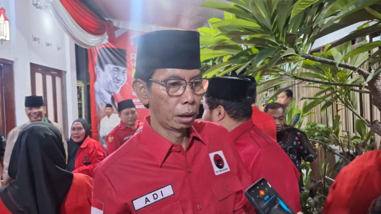 Ketua DPRD Surabaya, Adi Sutarwijono