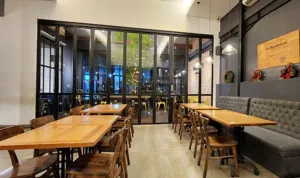 Rekomendasi Cafe Hits di Surabaya
