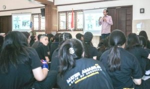 diskusi wawasan kebangsaan Ketua DPRD Surabaya Adi Sutarwijono 1