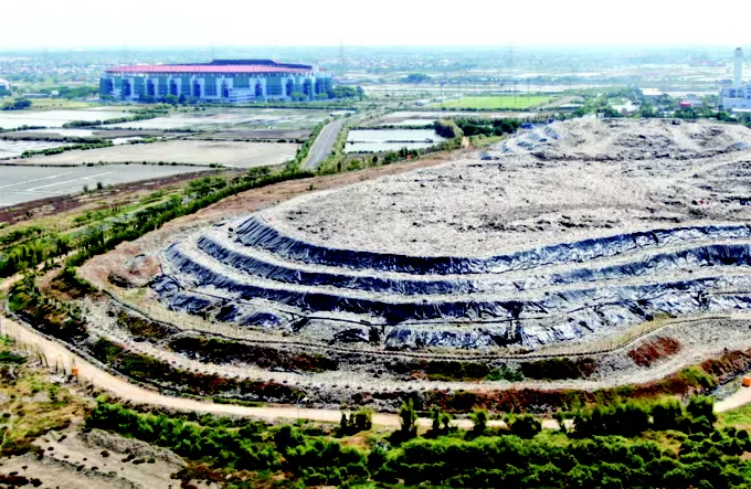 Sampah di Kota Surabaya