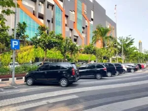 Pemkot Surabaya Berkomitmen Penuh Implementasi Sistem Parkir Digital, Berlaku Akhir Bulan Ini