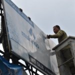 satpol pp surabaya tertibkan reklame yang tak memiliki izin 5i2u