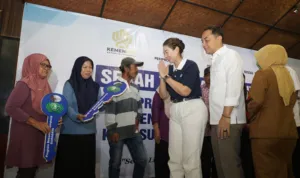 serah terima 100 unit rumah 8