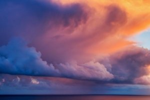 Peringatan Cuaca Ekstrem yang Masih Berlangsung di Wilayah Surabaya dan Sidoarjo