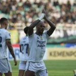 David-Da-Silva-usai-mencetak-gol-di-laga-Persebaya-vs-Persib-Bandung.jpg Semen Padang FC, Persib Bandung