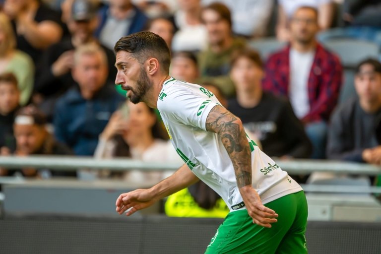 Pemain Legenda Kembali ke Klub Lamanya dengan Rasa Teguh dan Harapan Baru