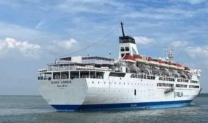 Kapal-Pelni-KM-Dorolonda-1.jpg Kapal Pelni KM Dorolonda 1 1
