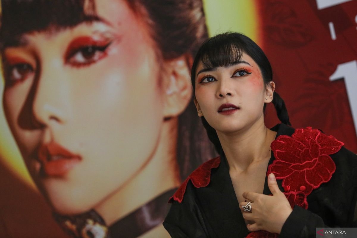 Isyana Sarasvati , Satanic