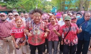 Paul Finsen Mayor mendaftar ke KPU sebagai bakal calon anggota DPD RI
