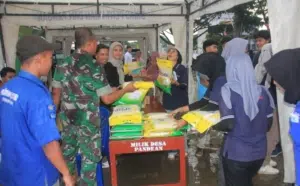 Antusias Warga Trenggalek Serbu Bazar Sembako Murah Koperasi Desa Merah Putih