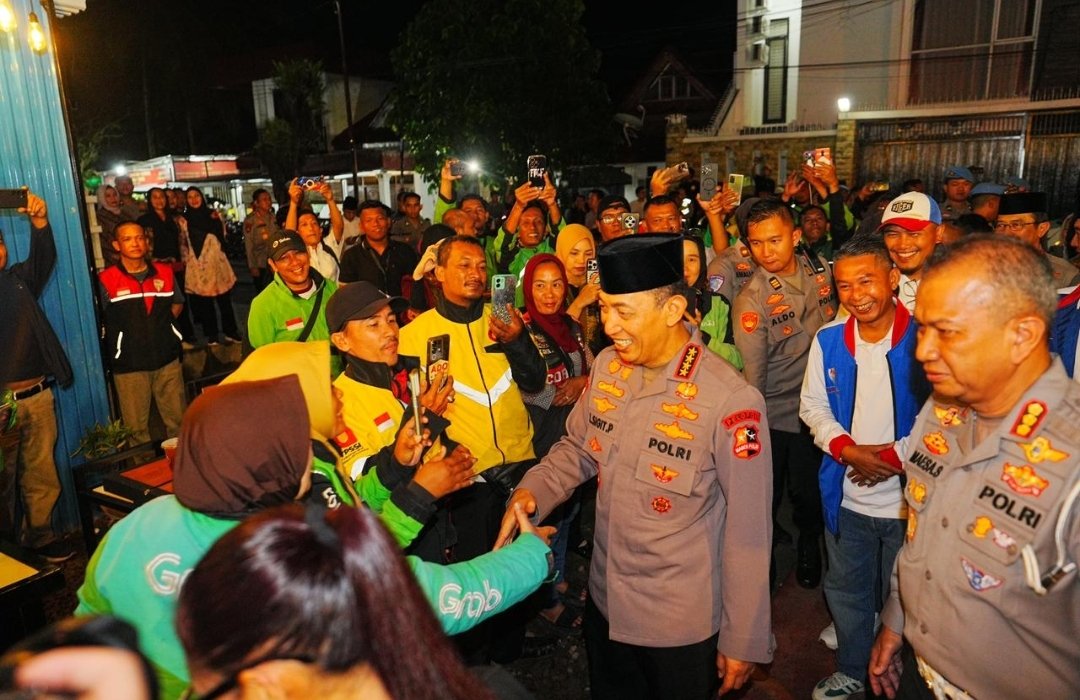 Momen Kapolri Interaksi-Serap Aspirasi Ojol di Kedai Ado Presisi