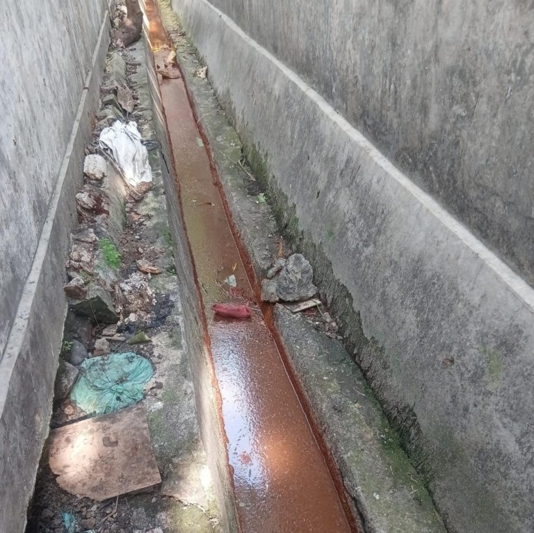 limbah operasional yg diduga dibuang langsung ke selokan