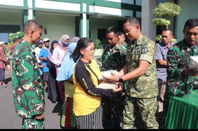 Perkuat Kebersamaan Ramadan, Kodim 0807 Tulungagung Salurkan Zakat Fitrah
