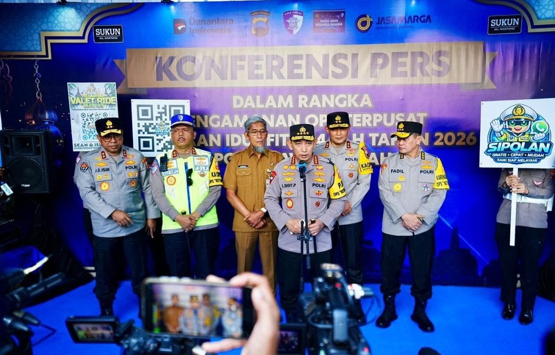 Tinjau Kalikangkung, Kapolri Pastikan Pelayanan hingga Rekayasa Lalin Optimal Hadapi Mudik 1 Tinjau Kalikangkung, Kapolri Pastikan Pelayanan hingga Rekayasa Lalin Optimal Hadapi Mudik