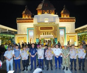 Tinjau Stasiun Tugu DIY, Kapolri Pastikan Puncak Arus Mudik Berjalan Aman