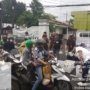 Peduli Pengendara, MAKI Jatim Bagikan Takjil Lengkap Jelang Berbuka