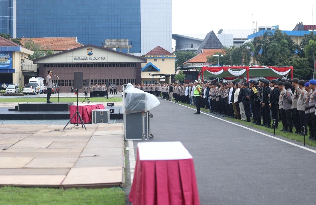 Polda Jatim Siagakan Ribuan Personel Layanan Pengamanan Malam Takbiran hingga Shalat Idulfitri