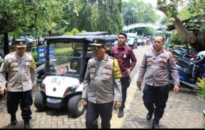 Tinjau Kawasan Wisata Ragunan, Polri Pastikan Keselamatan dan Kenyaman Masyarakat Saat Libur Lebaran