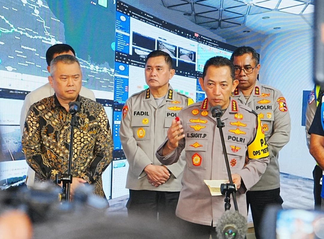 Tinjau Jasa Marga Command Center, Kapolri Pastikan Penanganan Arus Balik Berjalan Lancar dan Aman 1 Tinjau Jasa Marga Command Center, Kapolri Pastikan Penanganan Arus Balik Berjalan Lancar dan Aman