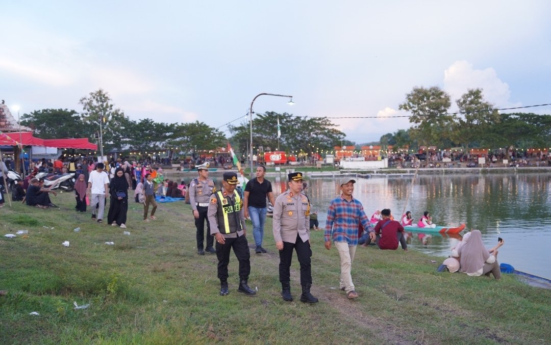 Kapolres Bojonegoro Pimpin KRYD, Patroli Dialogis di Kawasan Wisata