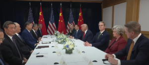Perkembangan Terbaru dalam Hubungan AS-China: Pertemuan Trump dan Xi Jinping di Beijing