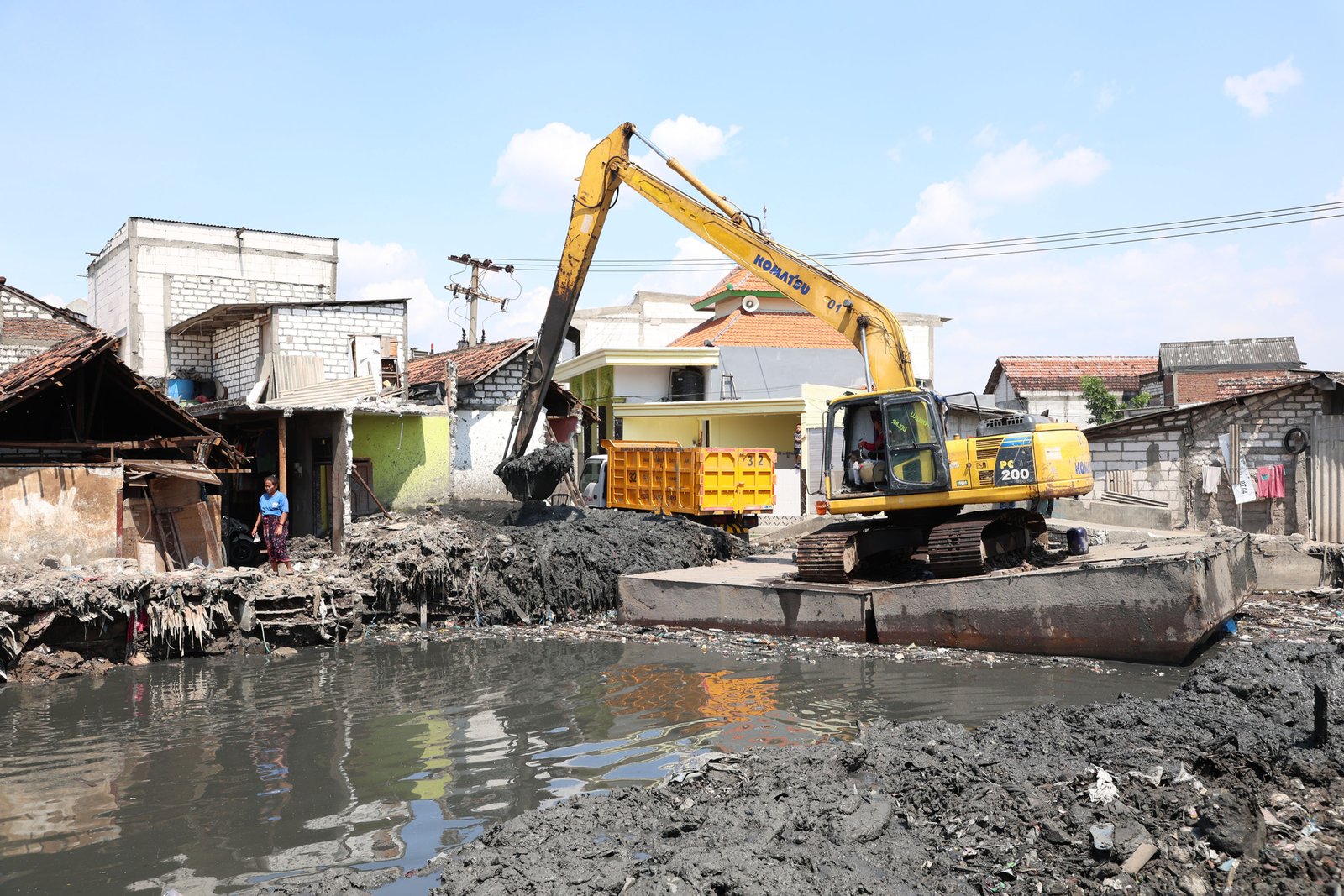 Kali Krembangan Seharusnya 28 Meter! Fakta Hukum Ini Bikin Publik Terkejut 1 Kali Krembangan Seharusnya 28 Meter! Fakta Hukum Ini Bikin Publik Terkejut