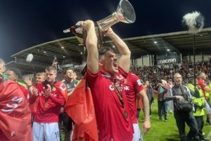 Wrexham Mengalahkan Swansea dalam Pertandingan Penting untuk Posisi Play-Off