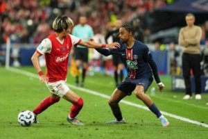 Strasbourg ,Reims ,Piala Prancis