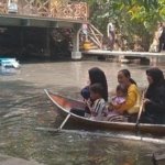 wahana perahu di wisata sumber banteng kediri