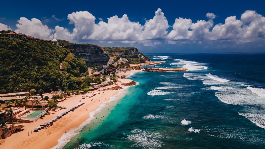 Kenaikan Harga Tiket Pesawat Domestik dan Internasional di Tengah Lonjakan Harga Avtur