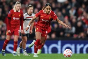 Performa Mencolok Olivia Smith dalam Pertandingan Semifinal Liga Champions Wanita