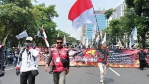 Aksi Massal Ojol di Surabaya: Pengaruh Terhadap Lalu Lintas dan Kehidupan Warga