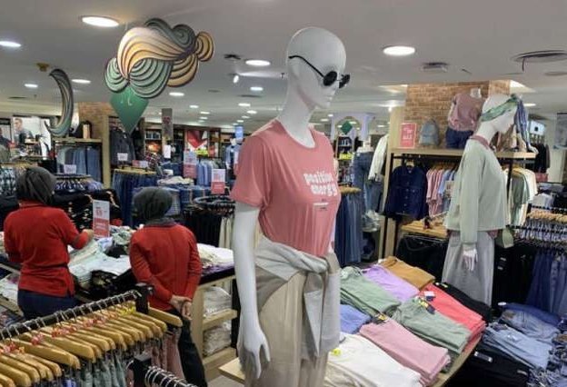 Penjualan Eceran ,Surabaya