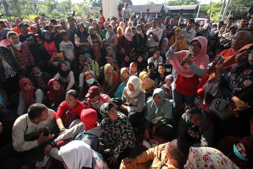 Masalah Lingkungan dan Konflik Bisnis di Tempat Hiburan Malam Casbar Surabaya