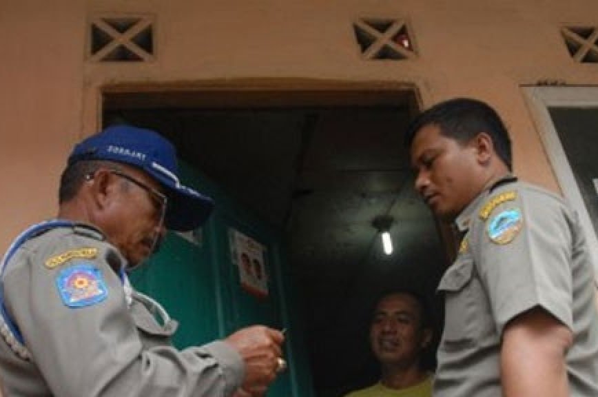 Mengendalikan Urbanisasi di Surabaya, Satpol PP Lakukan Operasi Yustisi