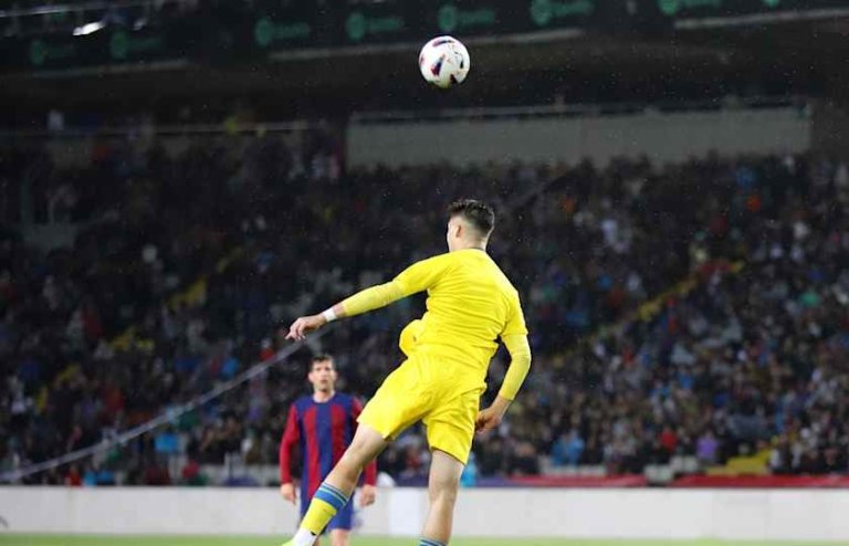 Kekuatan Tim yang Membawa UD Las Palmas ke Puncak Klasemen