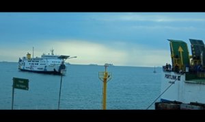 6593cc2c7d876-kapal-ferry-di-pelabuhan-merak_banten.jpg 6593cc2c7d876 kapal ferry di pelabuhan merak banten