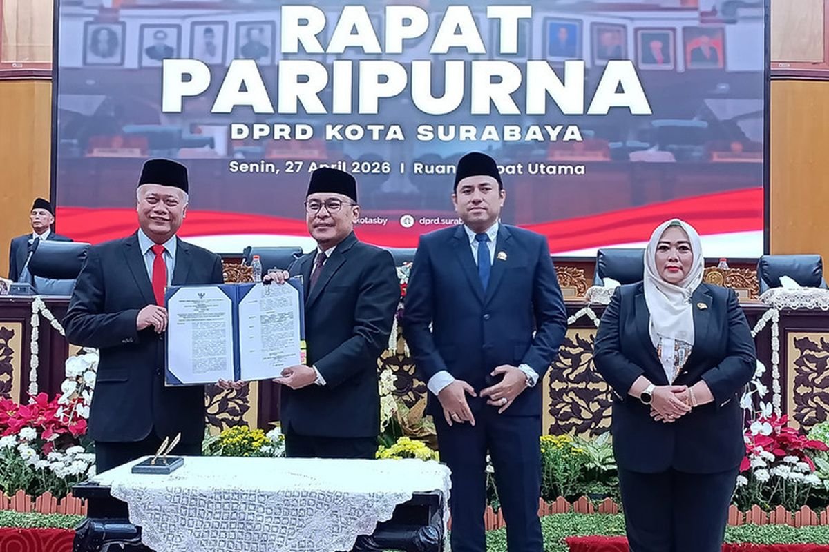 DPRD Surabaya, Rapat Paripurna, LKPJ, Wali Kota Surabaya