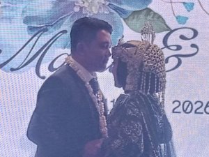 Resepsi Pernikahan Maya & Guntur Berlangsung Hangat dan Penuh Kebahagiaan di Surabaya