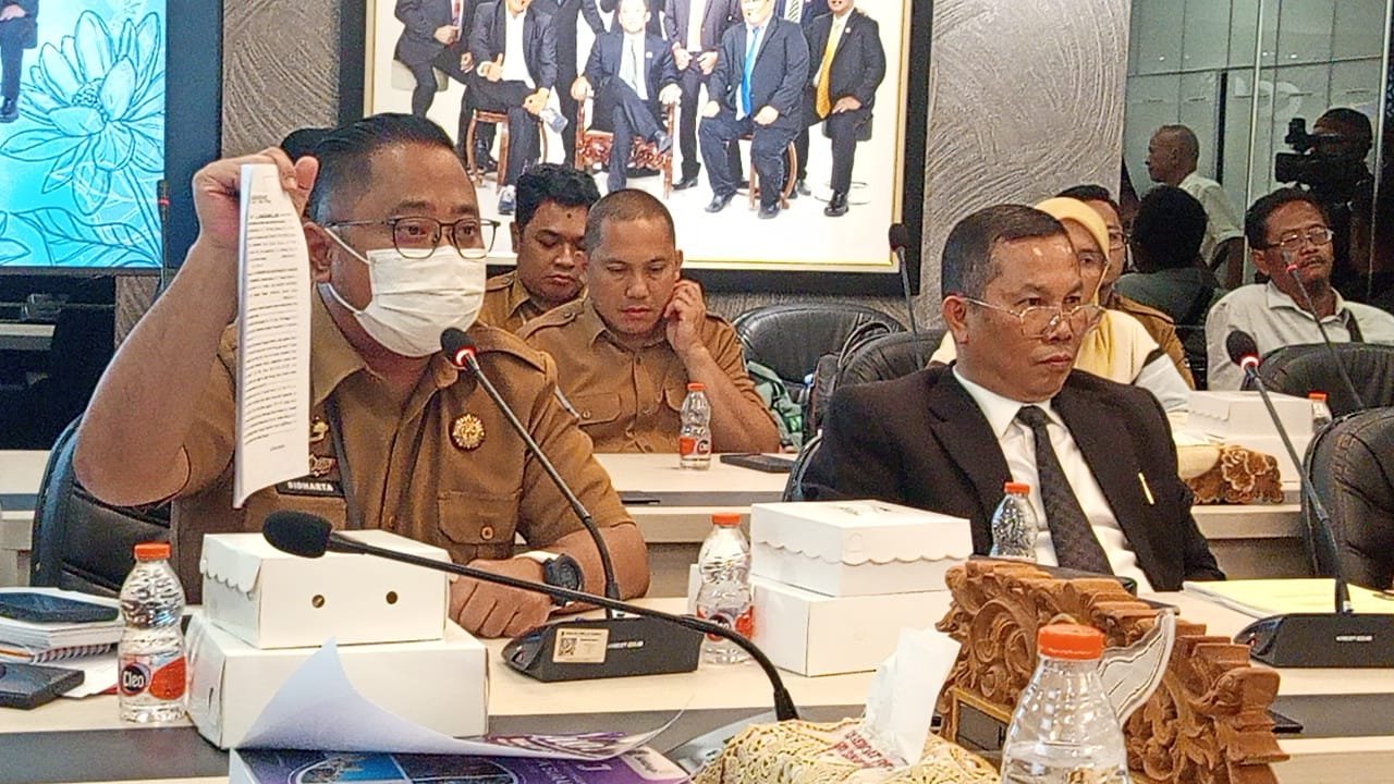 Pemkot Surabaya DPRD Surabaya unicomindo