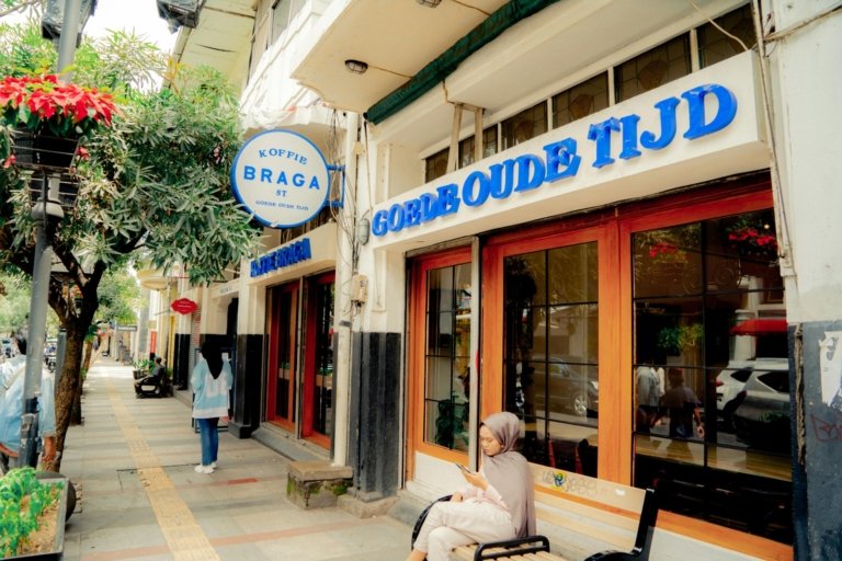 Lagi Viral! Deretan Spot Bandung yang Bikin Orang Rela Antre Demi Foto