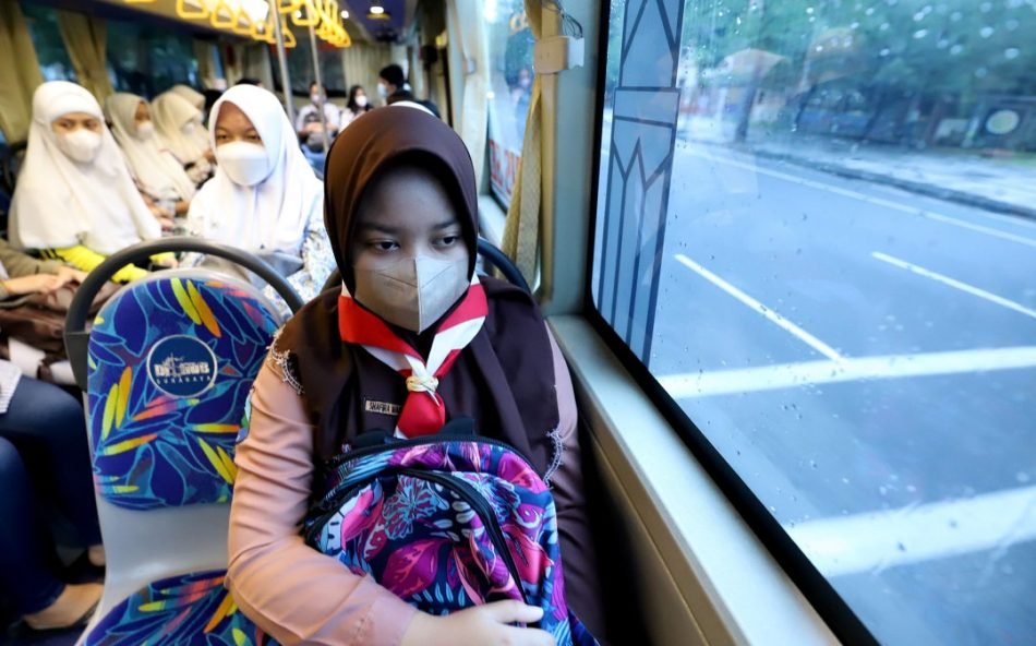 Kebijakan Pemkot Surabaya: Larangan Siswa SMP Bawa Motor ke Sekolah