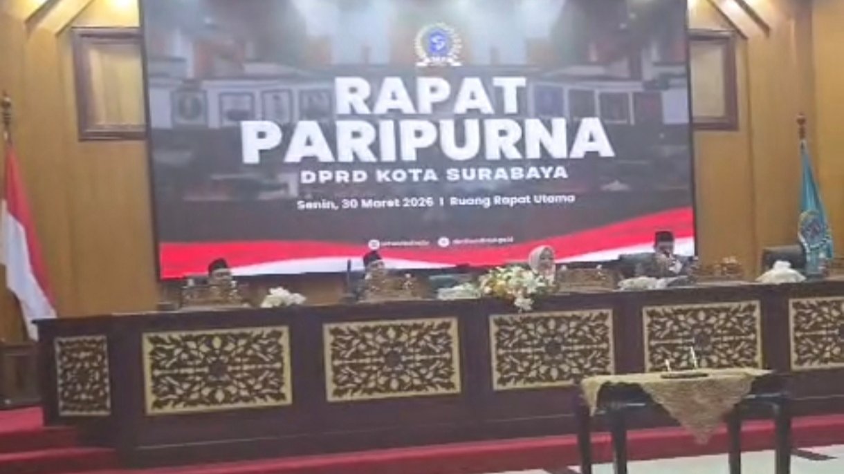 PDIP Ketua DPRD Surabaya